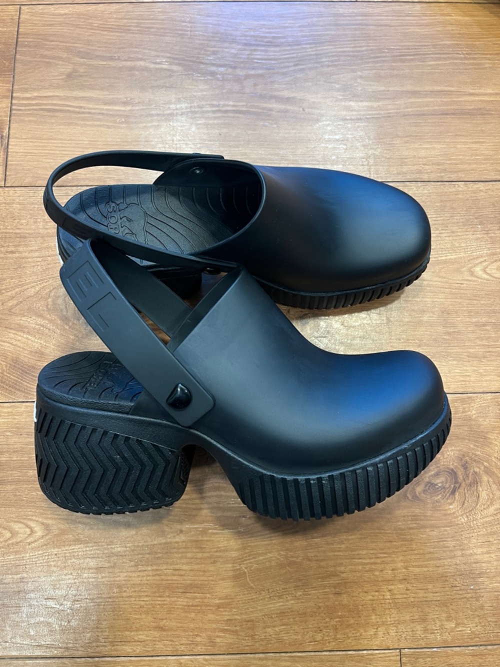 Sorel Black Ona Slingback Clogs - Size 9